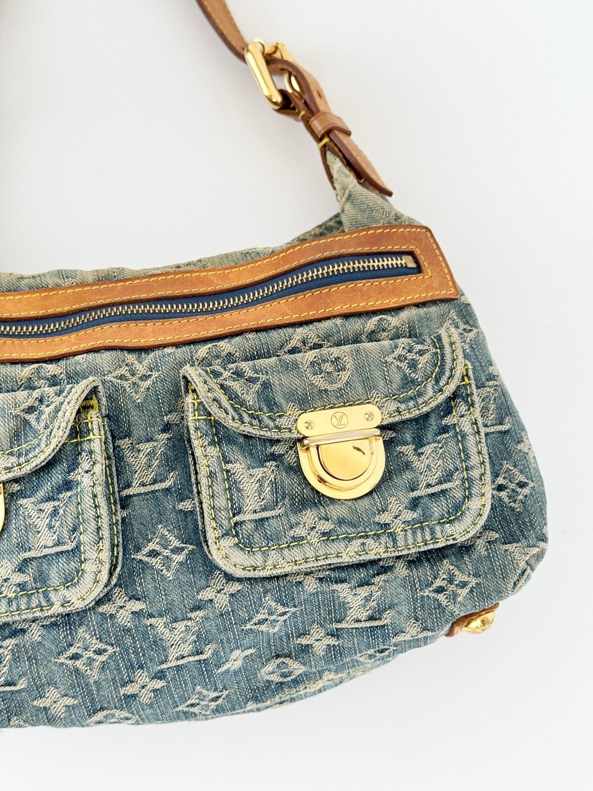 Louis Vuitton Denim Baggy PM shoulder bag
